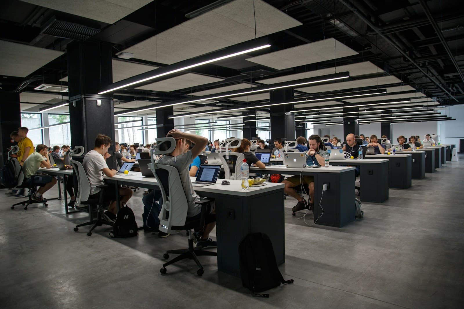 Ruang operasi digital untuk arsitektur platform Averondale Capital